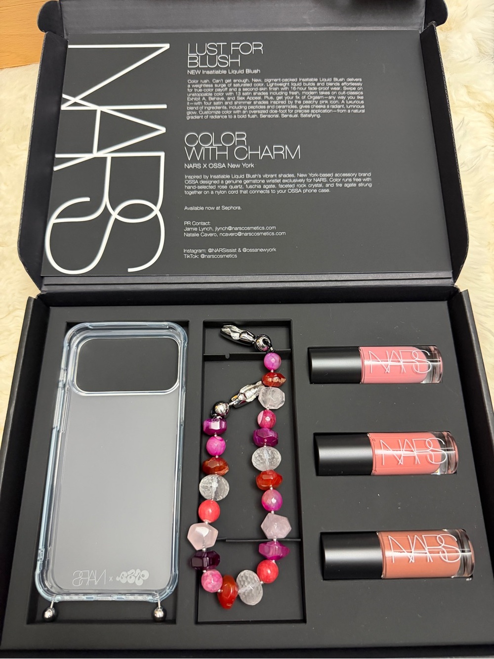 NARS Insatiable Liquid Blush & Clear Phone Case Gift Set